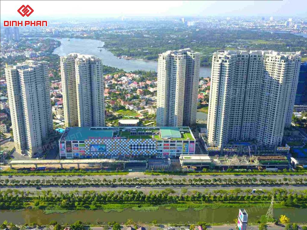 4 tòa cao ốc và trung tâm Vincom Thảo Điền