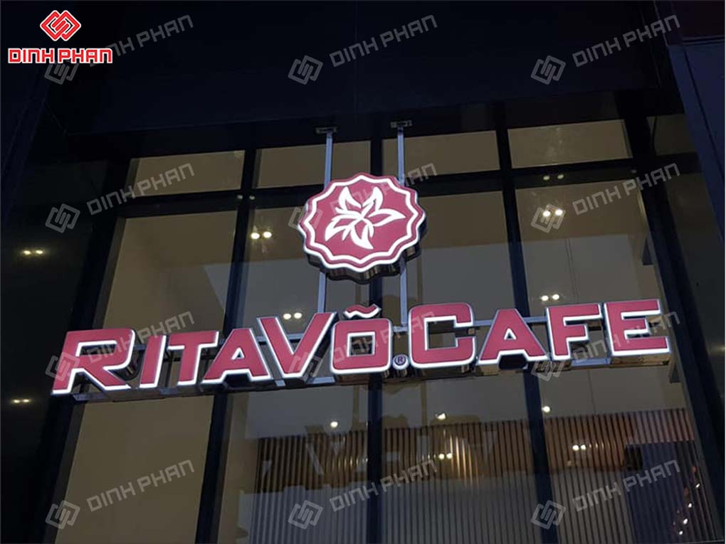 Bảng hiệu quán cafe Rita Võ