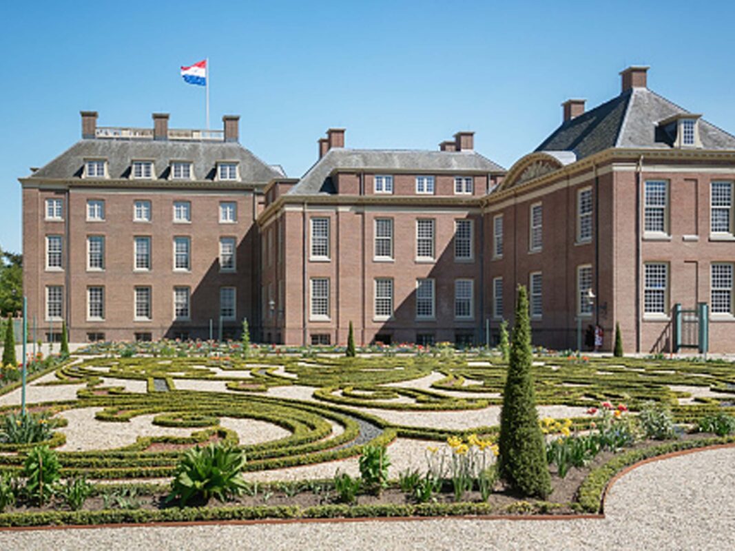 Công viên Cung điện Het Loo ở Hà Lan