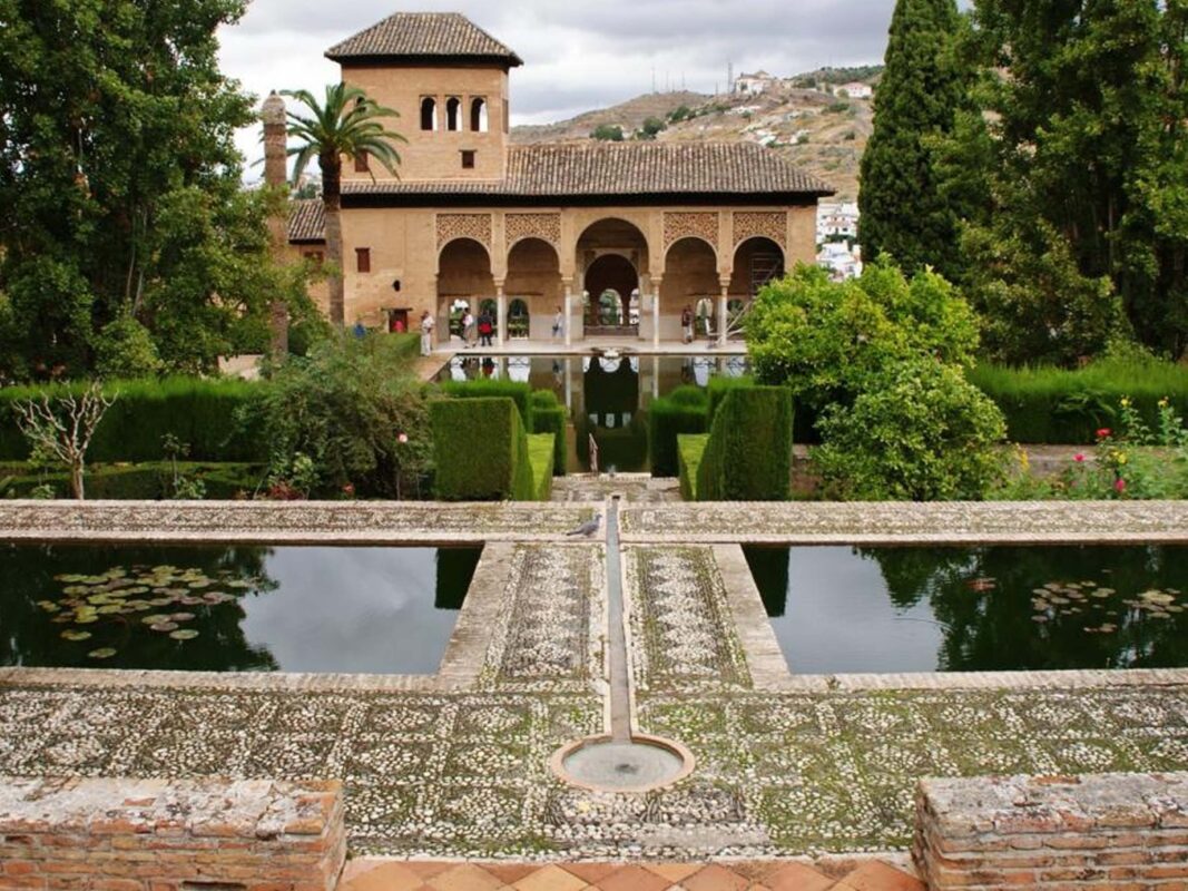 Vườn Alhambra ở Tây Ban Nha