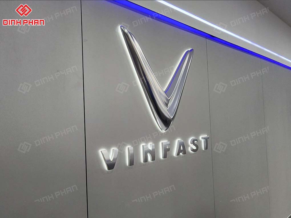 Góc bên phải của logo Vinfast sắc nét đến từng chi tiết
