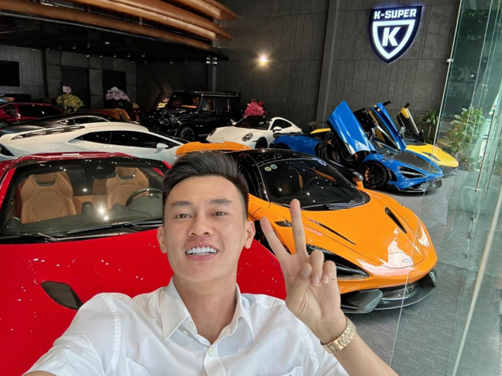 Phan Công Khanh sở hữu bộ sưu tập siêu xe