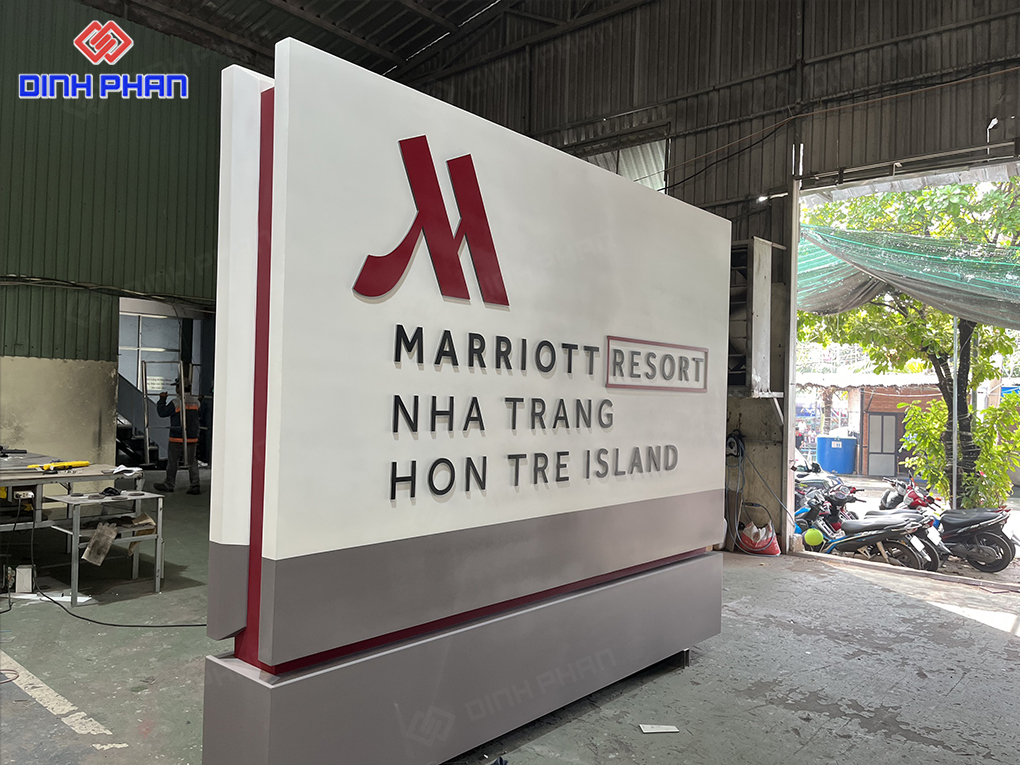 bảng quảng cáo marriott resort