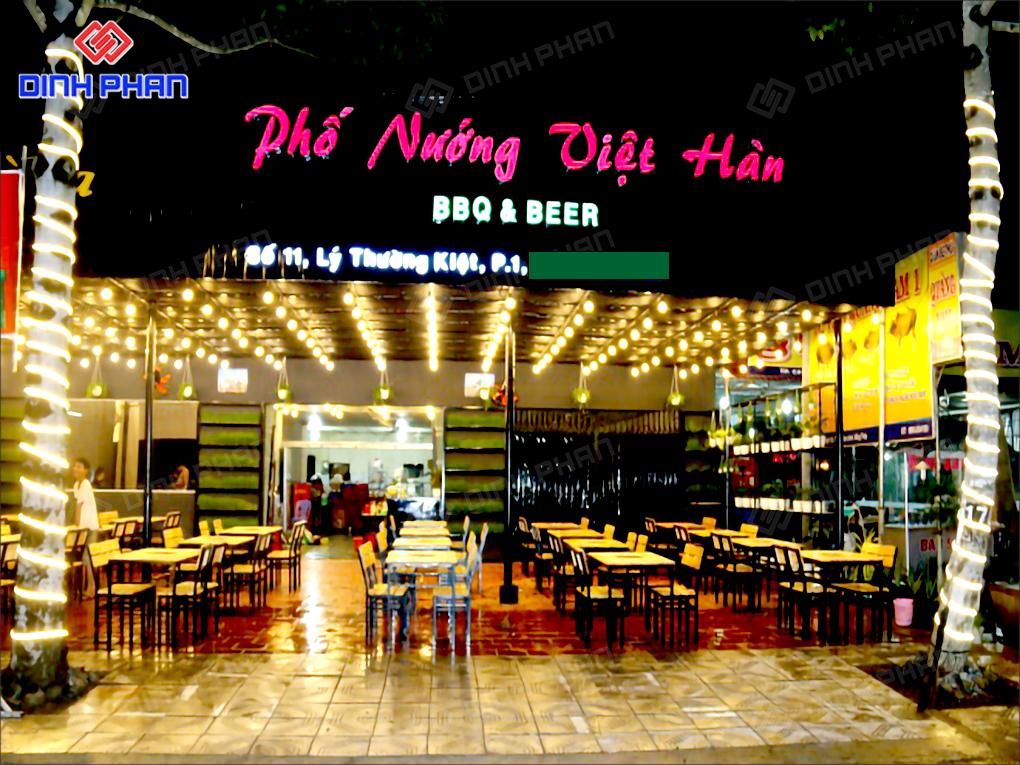 Bảng hiệu lẩu nướng