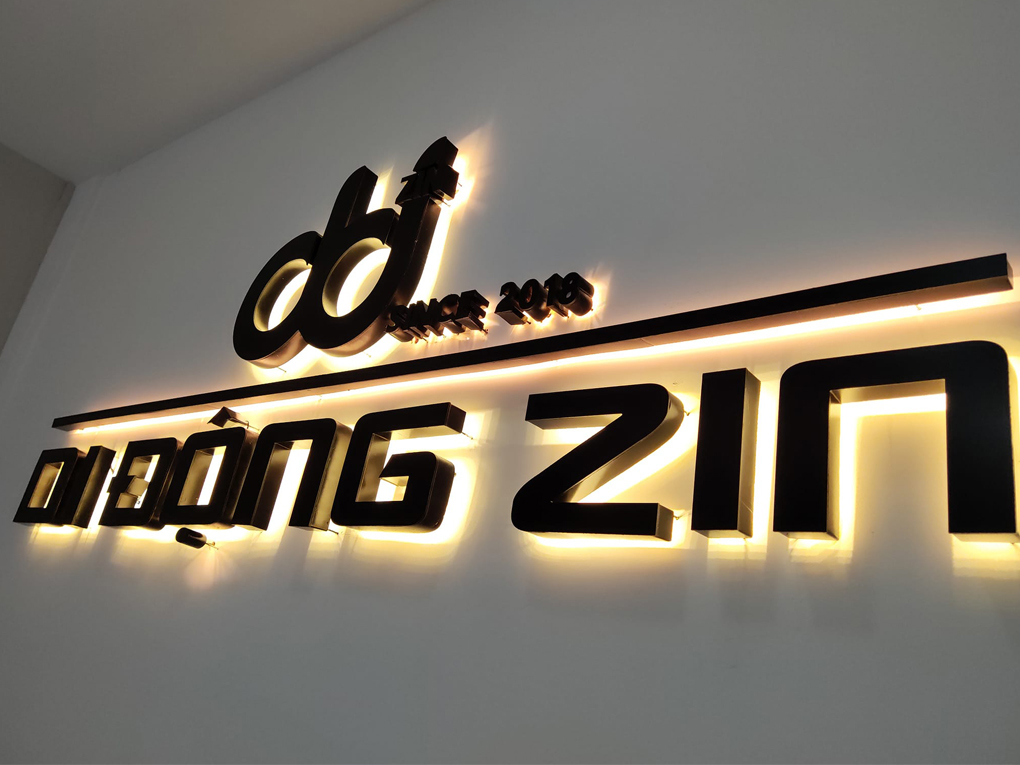 Bảng hiệu chữ nổi đèn led