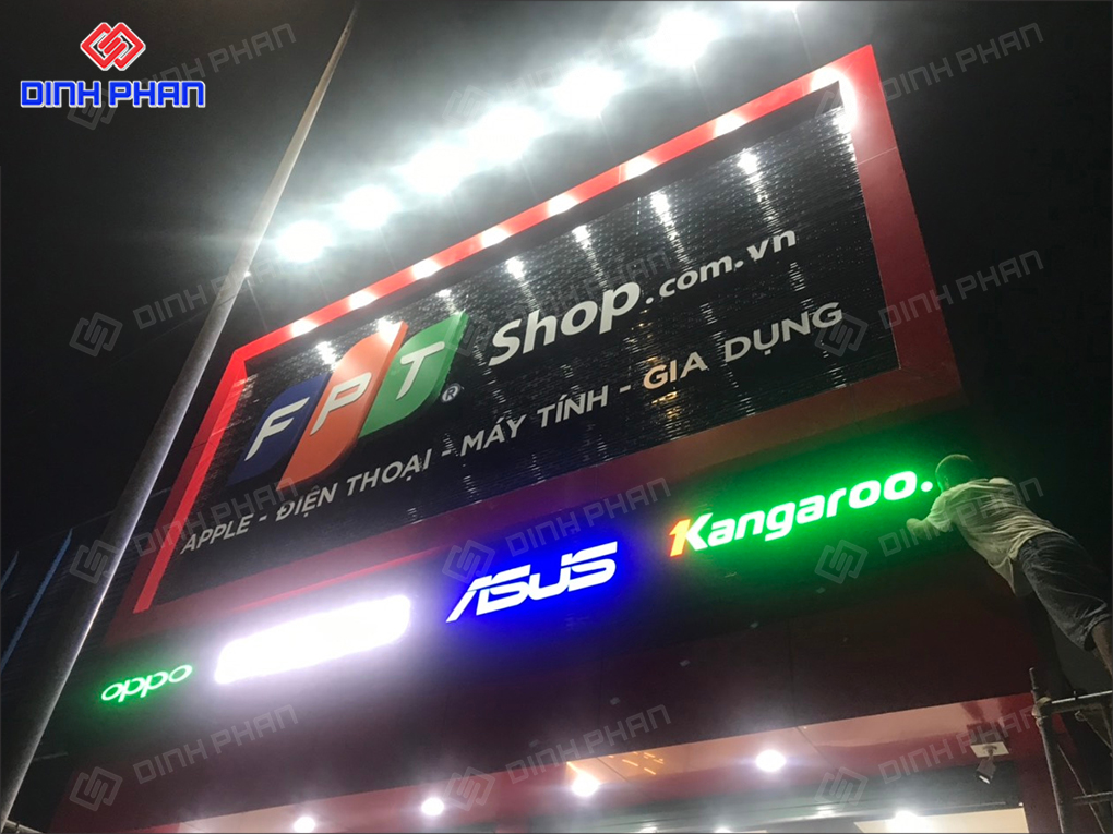 Bảng hiệu FPT Shop