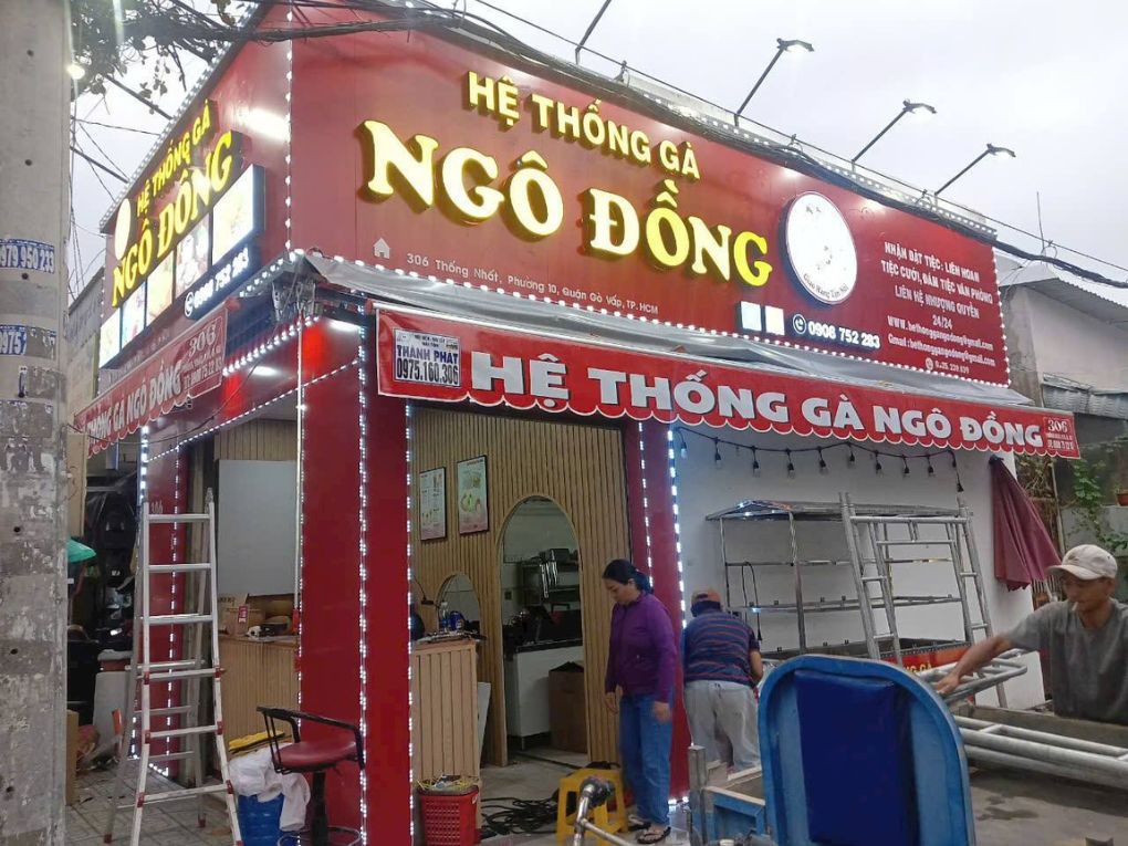 Thi công biển quảng cáo giá rẻ