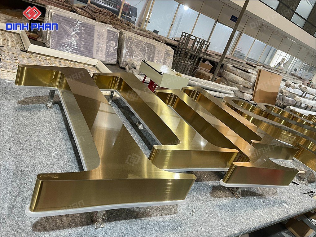 Gia công chữ inox tại xưởng