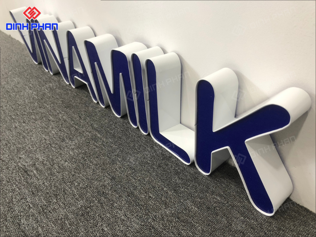 Bảng hiệu chữ nhôm của Vinamilk
