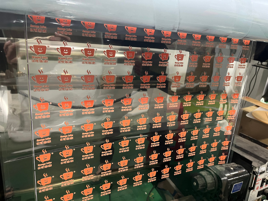 In decal tem nhãn tại Buôn Ma Thuột