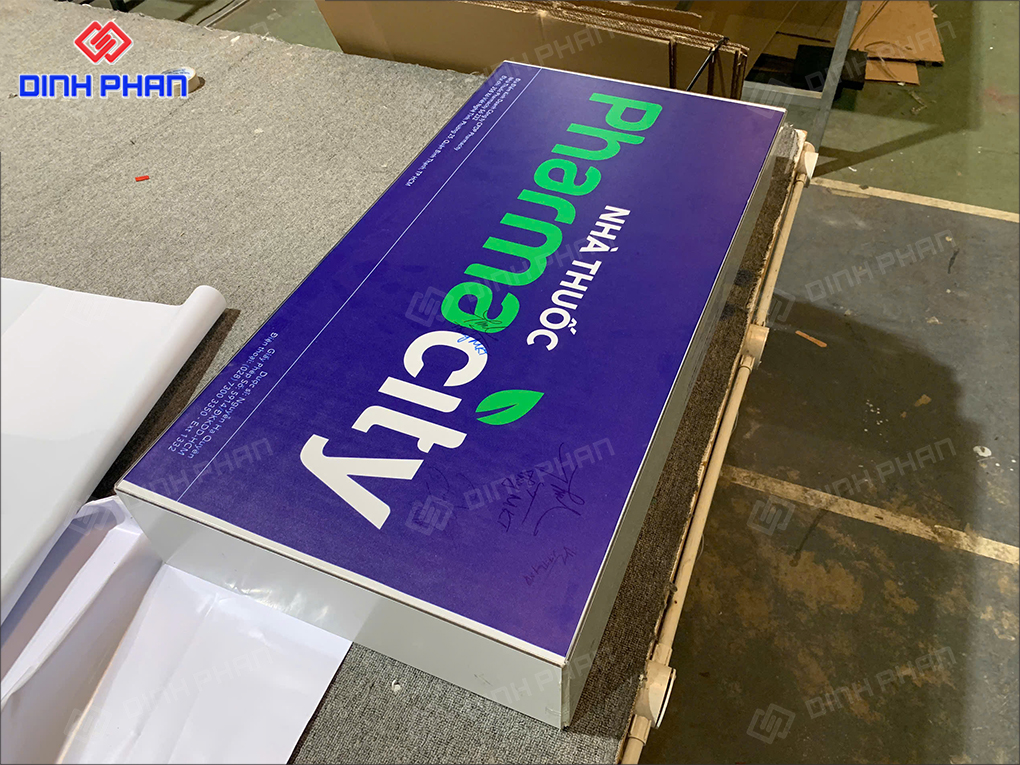 Bảng hiệu hộp đèn của nhà thuốc Pharmacity tại Đắk Lắk