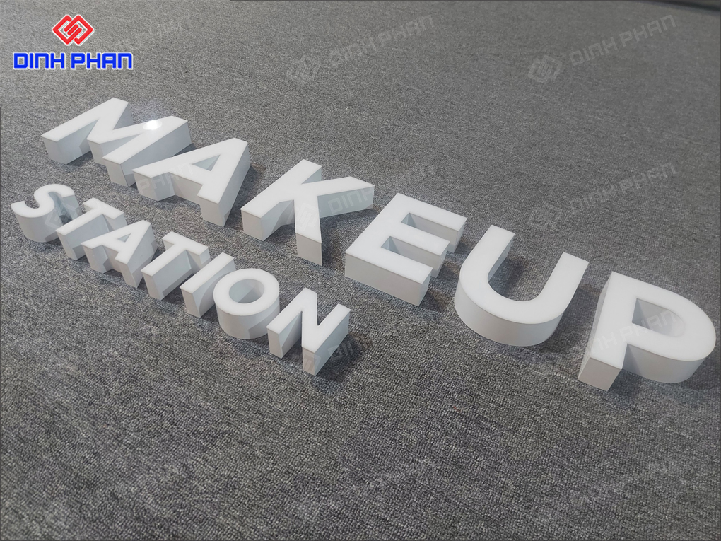 Bảng hiệu tiệm make up tại Đắk Lắk