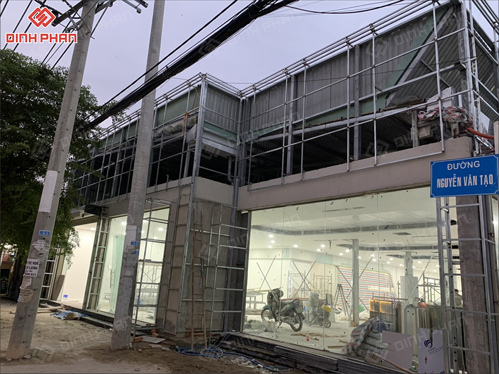 Thi công lắp ráp bảng hiệu