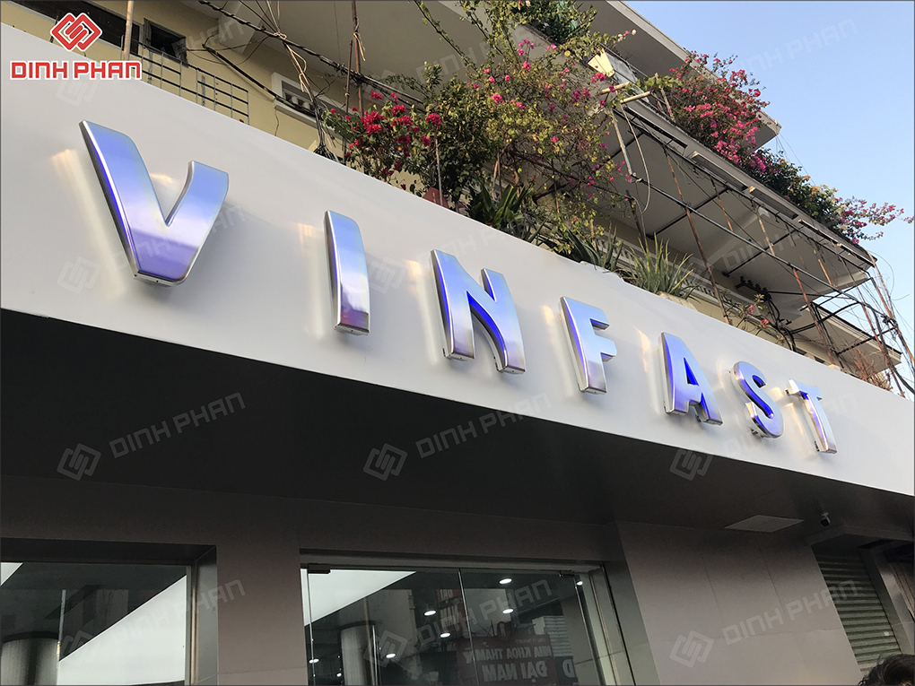 Bảng hiệu mặt tiền
