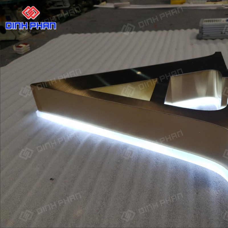 Chữ inox đế mica