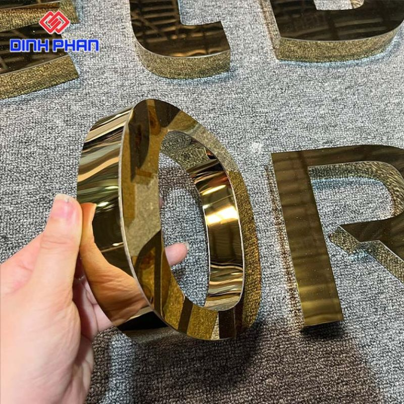 Gia công lắp đặt chữ inox vàng theo yêu cầu giá rẻ
