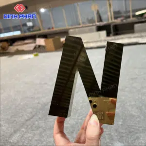 Chữ inox vàng gương