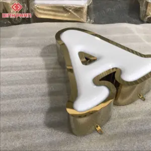 Chữ mica hông inox