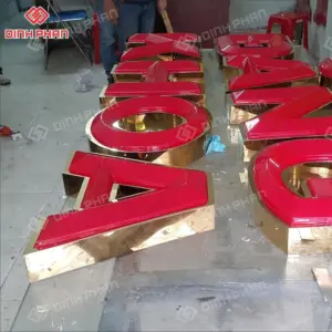 Chữ mica hông inox