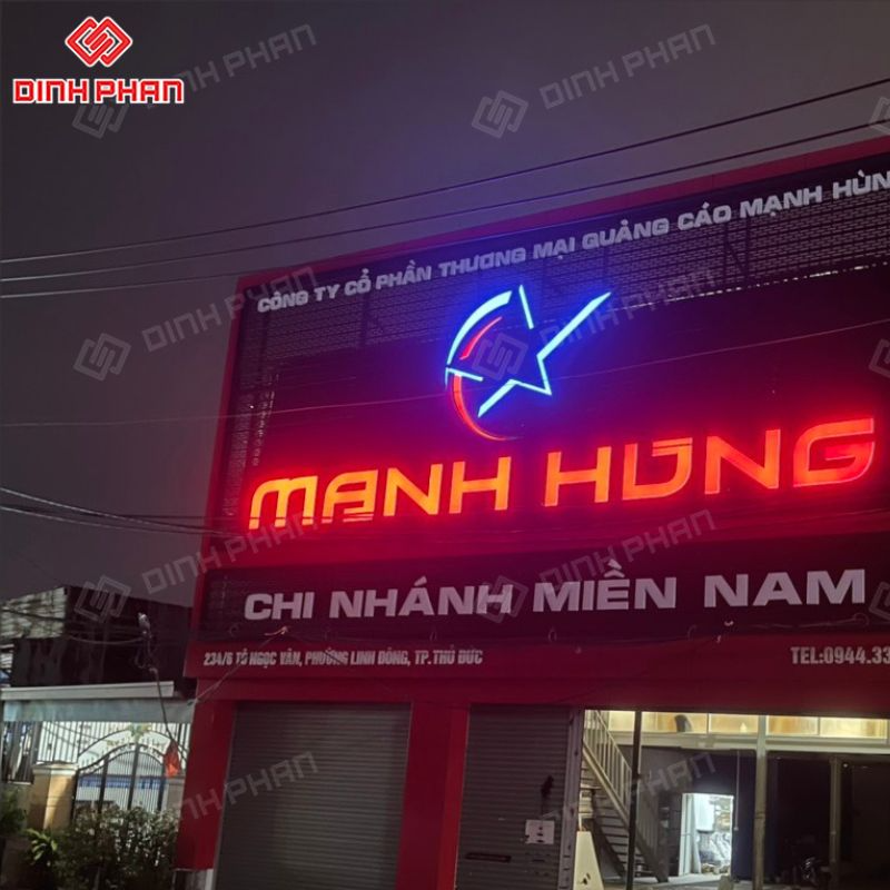 Chữ mica hông inox