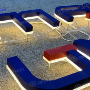 Chữ inox chân mica cháo đẹp đa dạng màu sắc