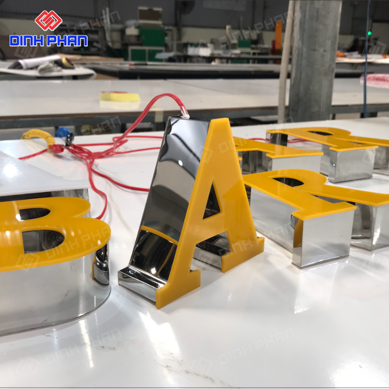 Chữ inox dán mica