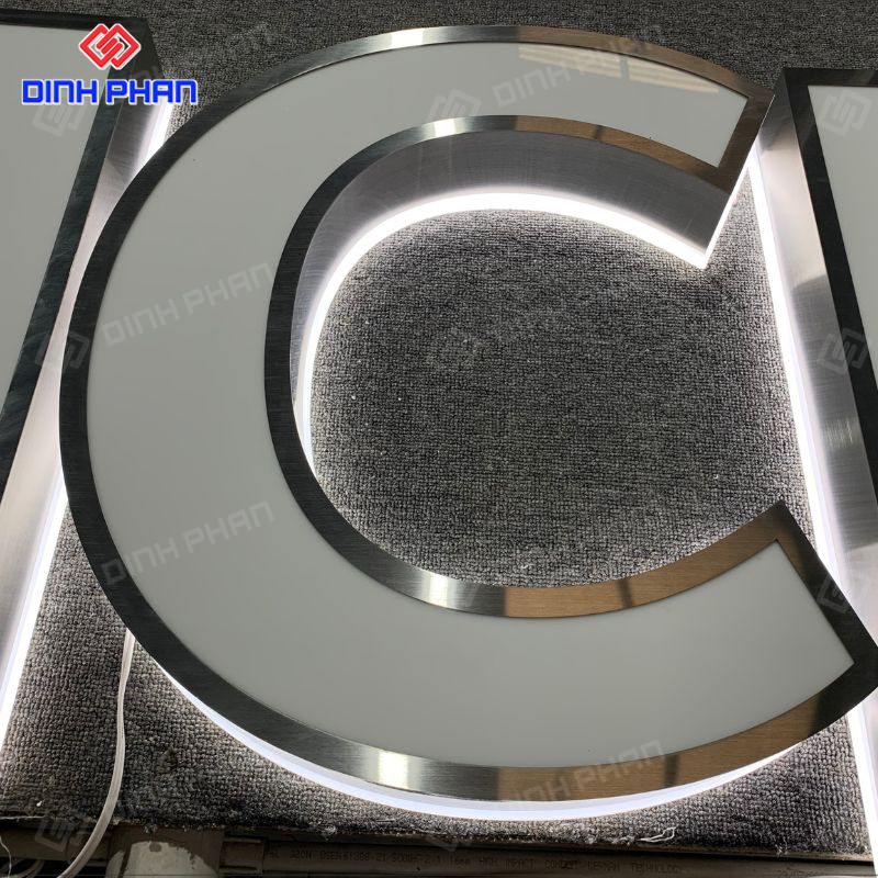 Chữ inox mặt mica hút nổi