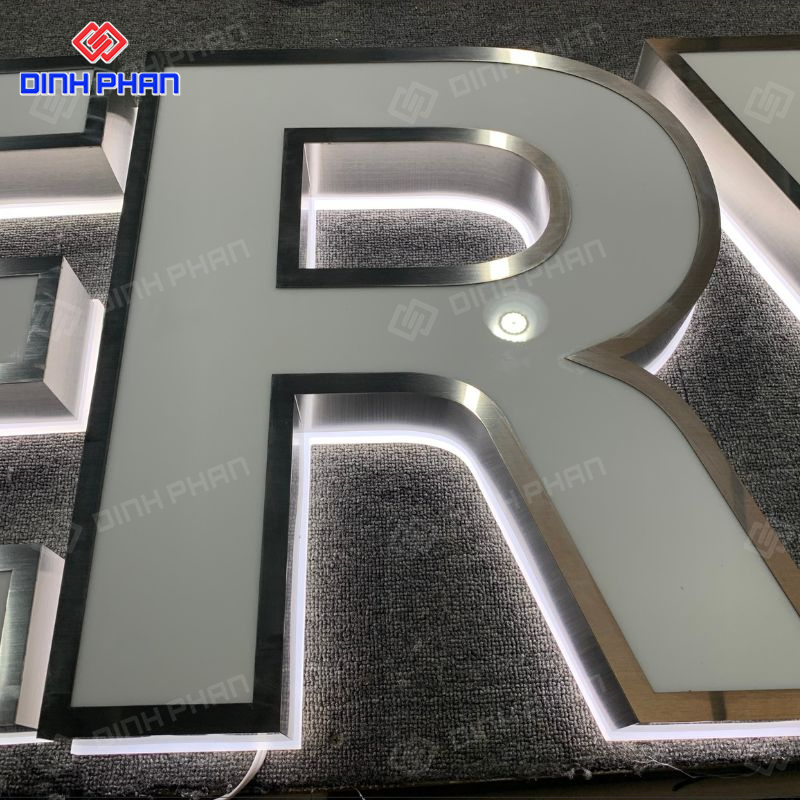 Chữ inox mặt mica hút nổi