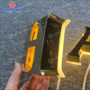 Chữ mica dán tường