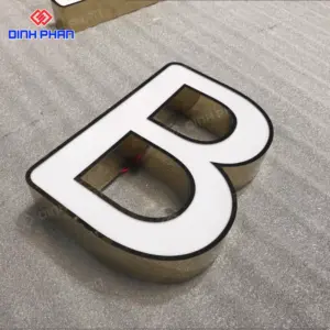 Chữ mica đèn led