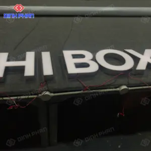 Chữ mica đèn led