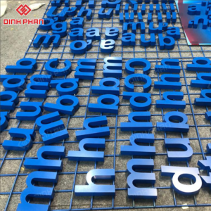 Chữ Mica nguyên khối