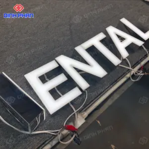 Chữ mica chân inox