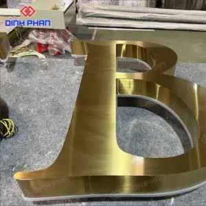 Chữ nhôm vàng xước