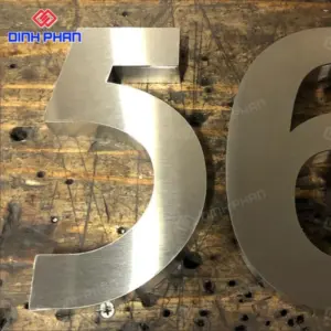 Chữ alu trắng gương