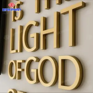 Chữ alu vàng xước