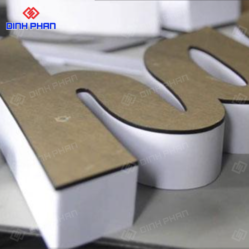 Chữ fomex mặt mica