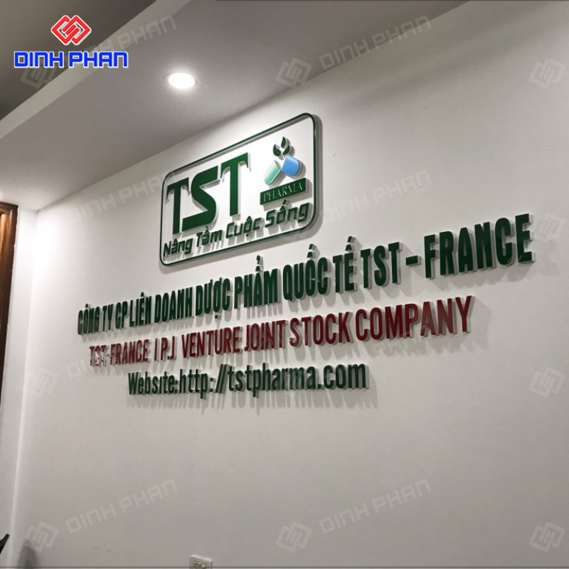 Chữ fomex mặt mica