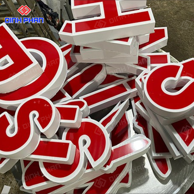 Chữ fomex mặt mica