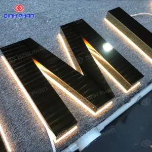 Chữ inox hắt sáng chân