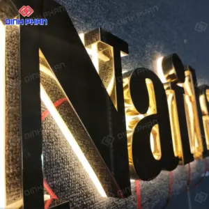 Chữ inox hắt sáng chân