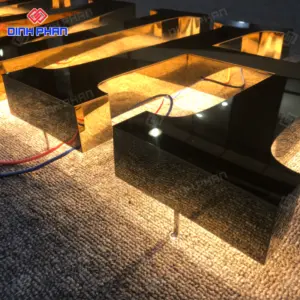 Chữ inox hắt sáng chân