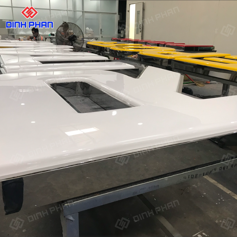 Giá bảng hiệu chữ nổi mica
