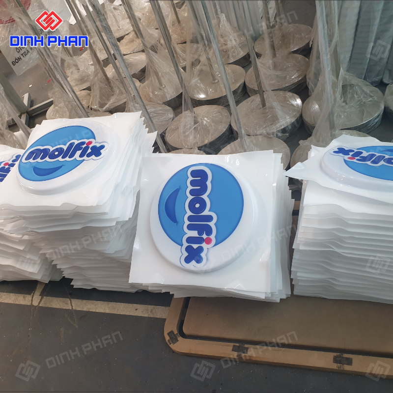 Làm bảng hiệu hộp đèn mica