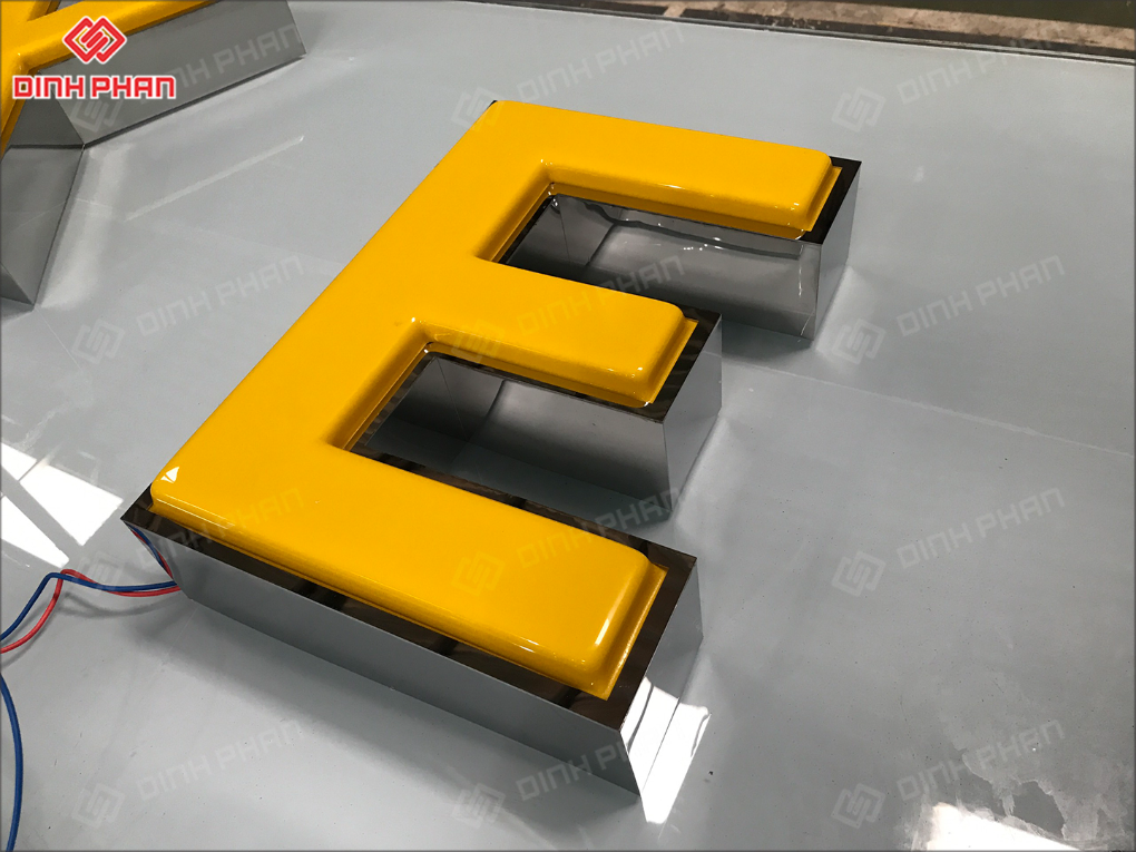 Bảng giá cắt chữ mica