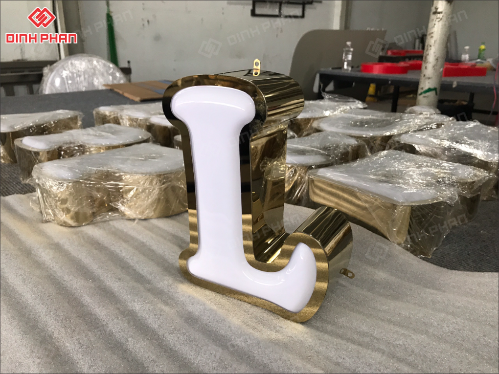 Bảng giá cắt chữ mica