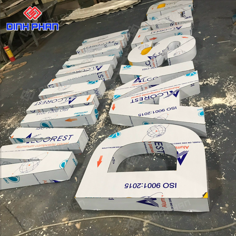 Bảng hiệu alu chữ nổi