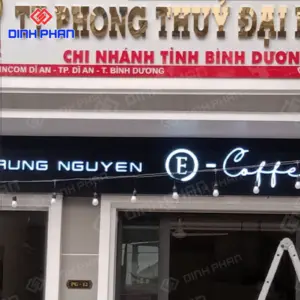 Biển Alu chữ nổi