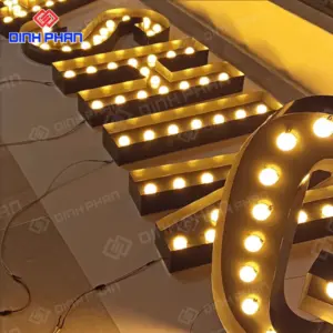 Biển Alu chữ nổi