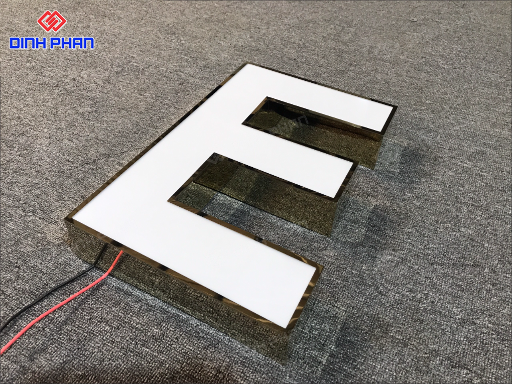 Cách vệ sinh chữ inox